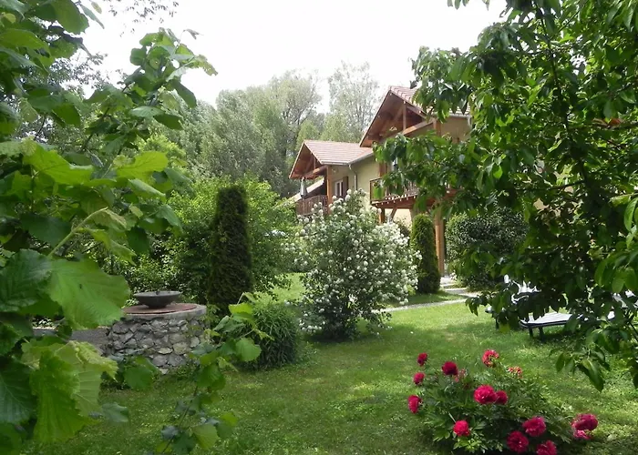  La Petite Maison