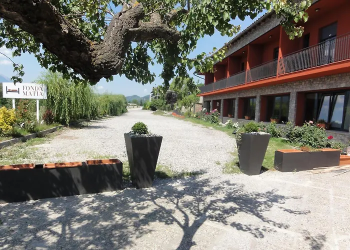 Hotel con piscina: Fonda Matía