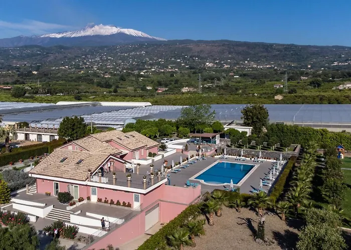 Dipladenia Garden Country Resort