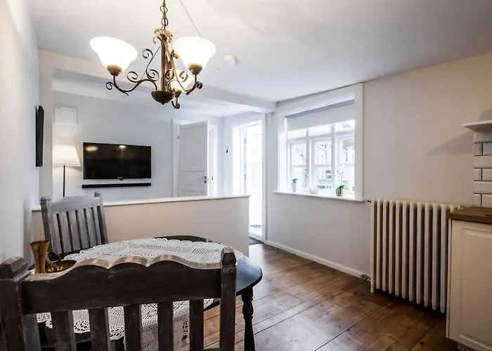 Vacation rental: Grey Apartments