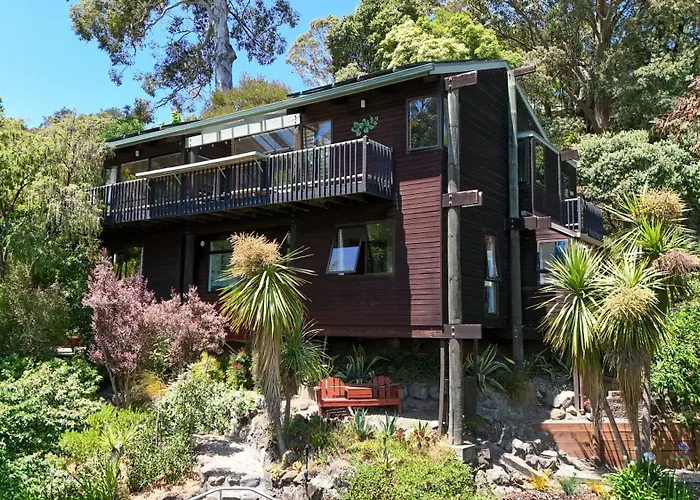 Sherwood Lodge 4-Bedroom Holiday Home With Spectacular Views