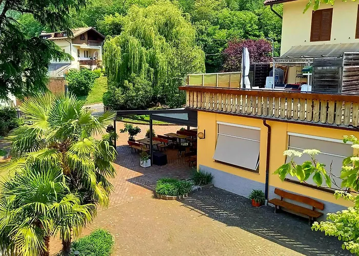  Garni Gruener Baum