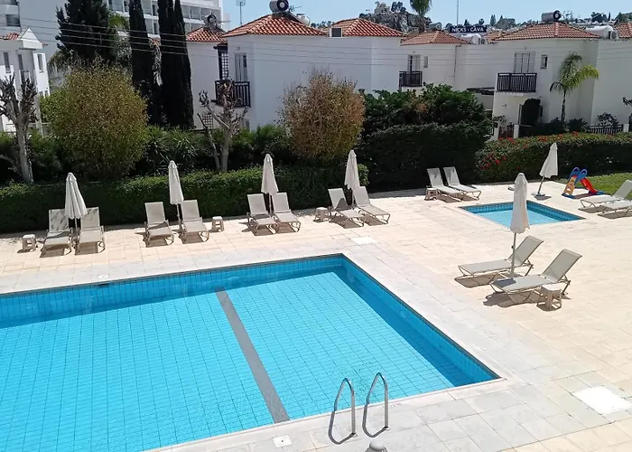 Cheap hotel: Mandalena Hotel Apartments