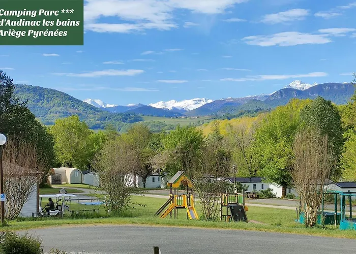 Hôtel accueillant les animaux: Camping Parc d'Audinac les Bains 3 étoiles - Piscine chauffée - Vue montagne