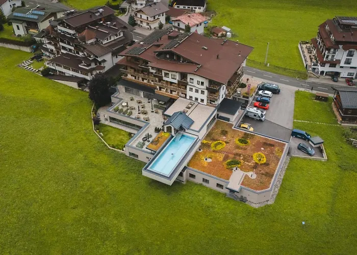 Natur-&Wanderhotel Tuxertal