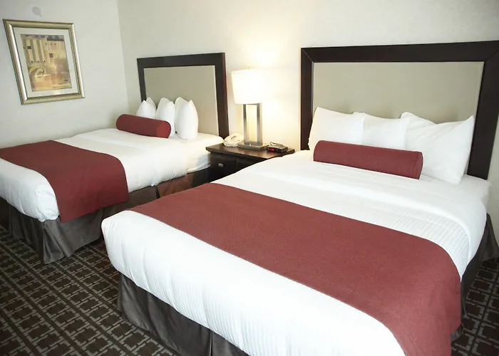 Kid friendly hotel Admiral Inn Mississauga