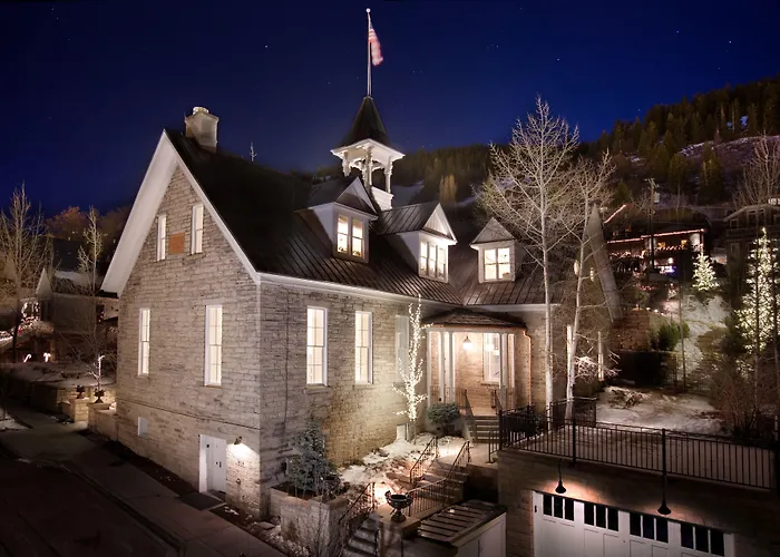 In Luxury hotels Washington School House