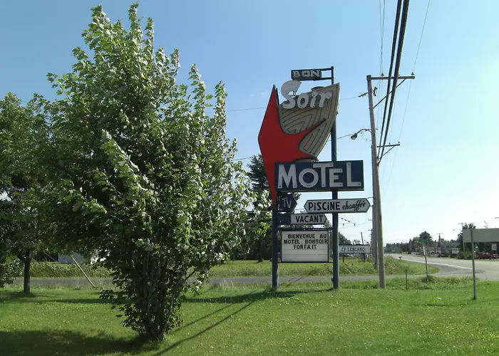 Hotel with pool: Hotel Motel Bonsoir