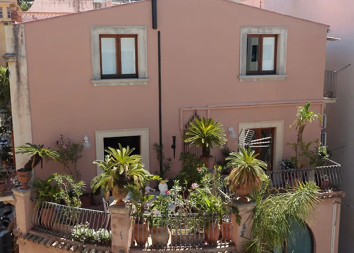 Al Duomo Rooms & Flats