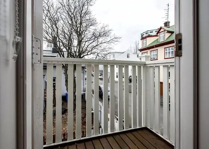 Vacation rental: Grey Apartments