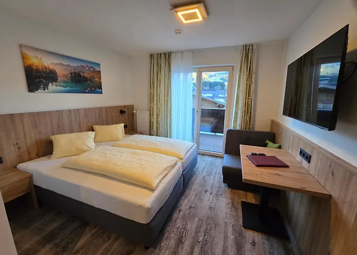 Ping Pong Hotel: Wellness Pension Hollaus