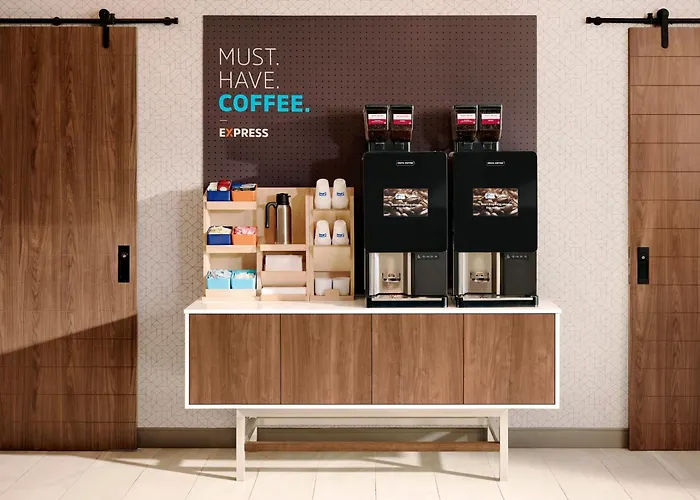 Resort: Holiday Inn Express & Suites Alpena - Downtown By Ihg