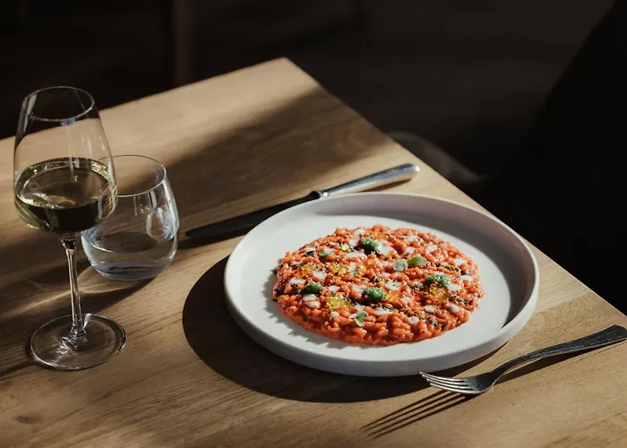 Waldrast - Forestside Living