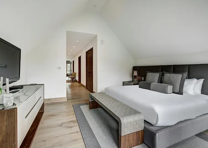 Hotel de lujo: Legendary Lodging At The Ritz Carlton Residences Vail, A Vail Resorts Property