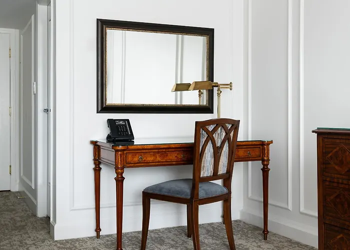 Wedgewood Hotel & Spa - Relais & Chateaux