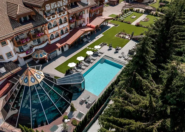 Hotel Con Piscina Renè Dolomites Boutique