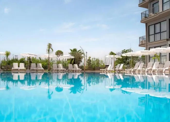 Laristone Suite Spa Hotel