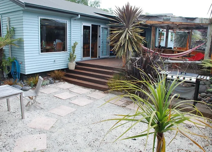 The Hostels Riverstone Lodge