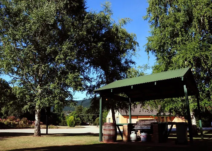 Central hotel: High Country Motor Inn Bright