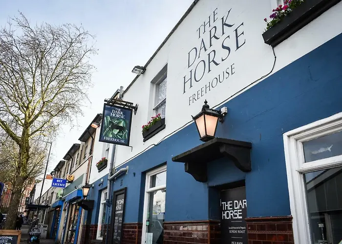 Dark Horse Pub